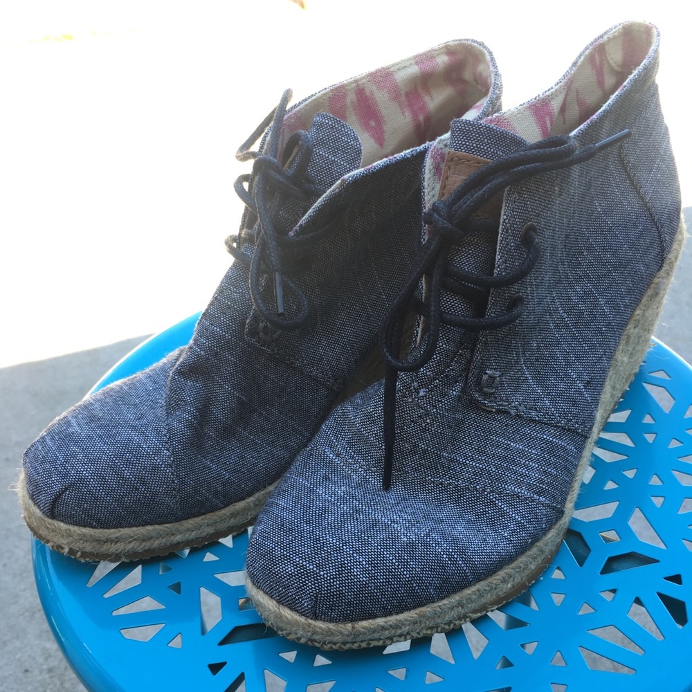 Toms lace up wedges